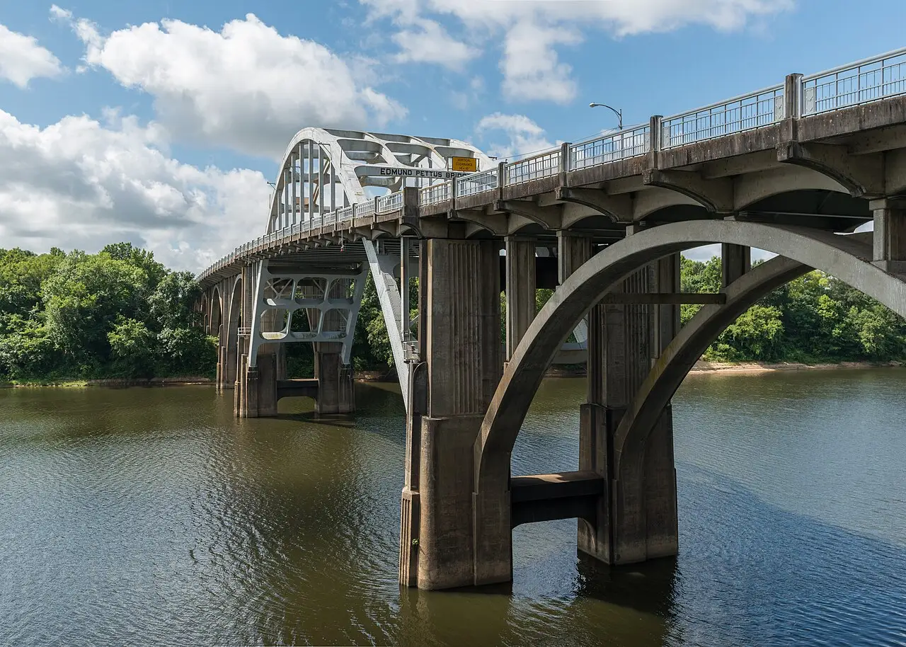 Edmund Pettus Bridge spanning the Alabama River in Selma