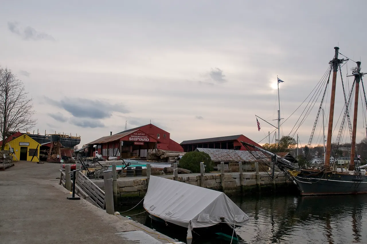 Boats and waterfront buildings along the Mystic River in Connecticut