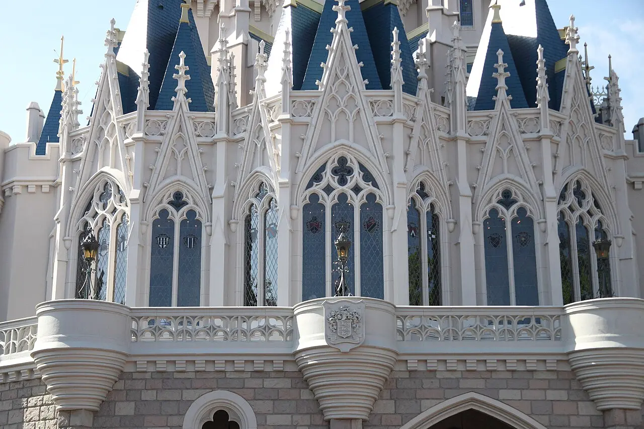 Cinderella Castle framed by Main Street buildings at Magic Kingdom