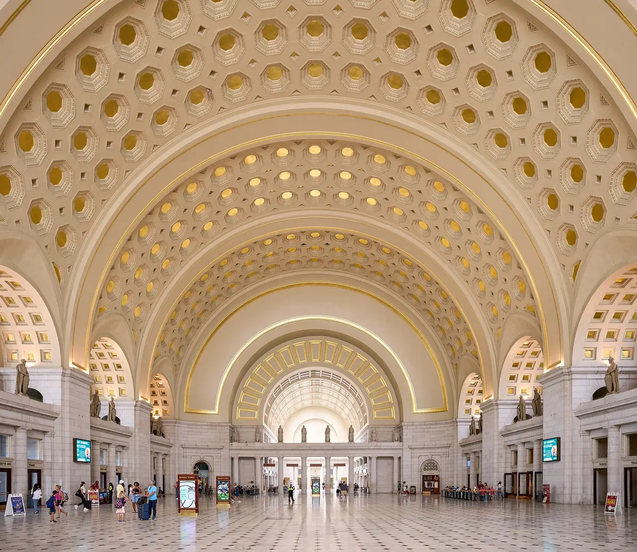 The barrel-vaulted Great Hall of Washington Union Station