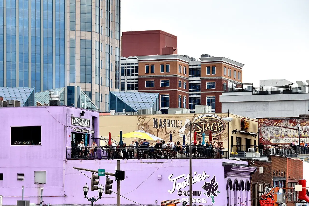 The purple facade of Tootsies Orchid Lounge on Broadway in Nashville