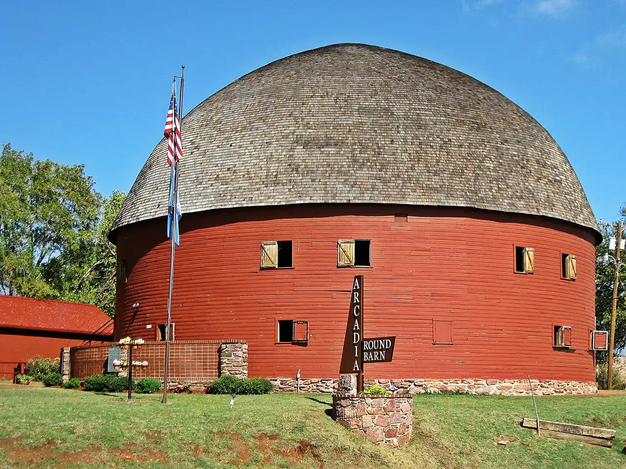 The red 1898 Round Barn on Route 66 in Arcadia, Oklahoma