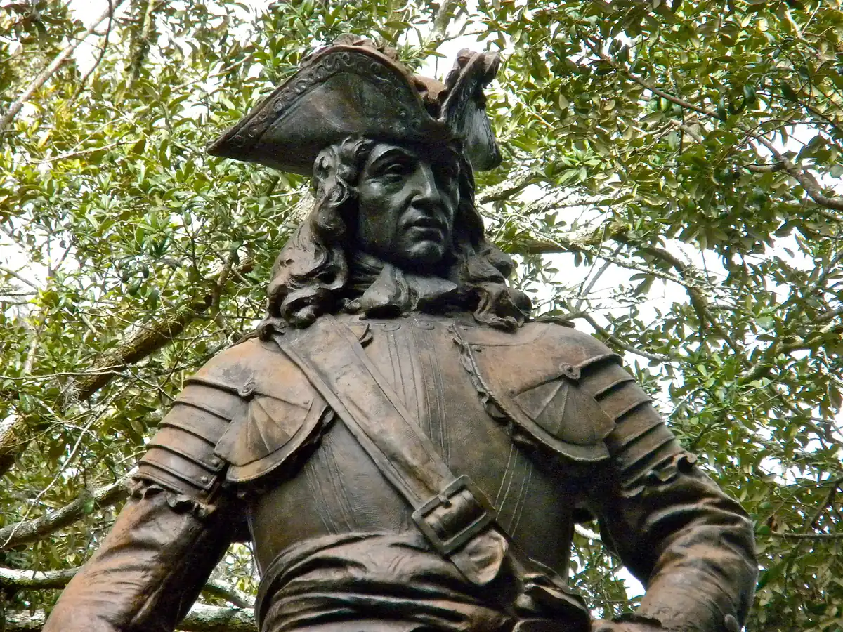 Bronze statue of General James Oglethorpe in Chippewa Square, Savannah