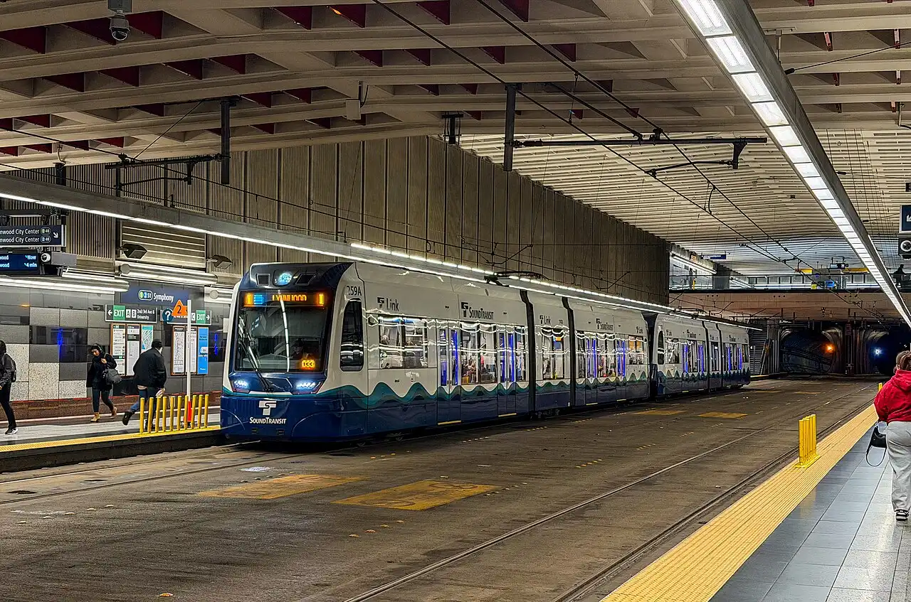 A Siemens S700 Link light rail train at Symphony Station in downtown Seattle