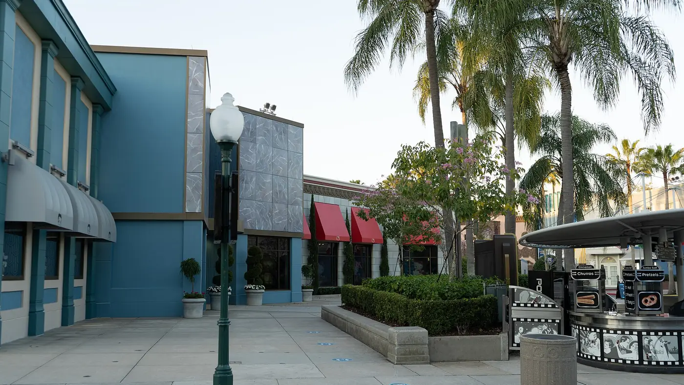 The globe and arched entrance gates of Universal Studios Florida in Orlando