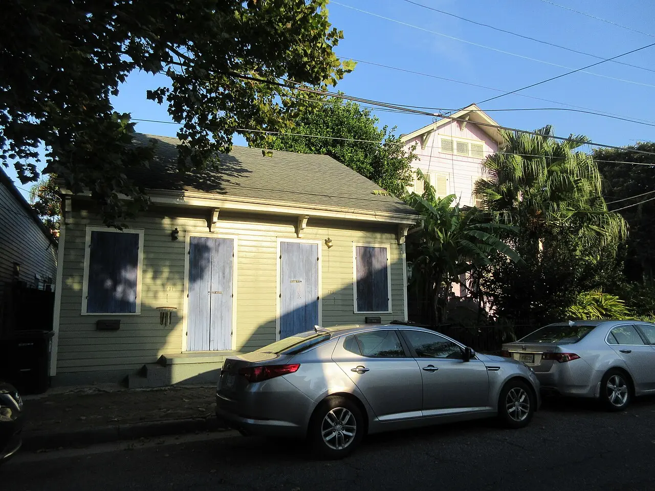 Colorful shotgun houses in the Faubourg Marigny neighborhood of New Orleans